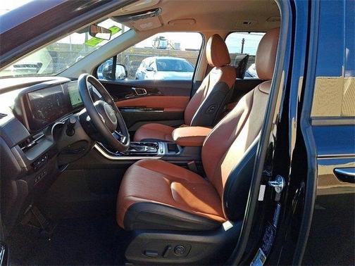 2023 Kia Carnival SX