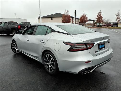 2022 Nissan Maxima SV