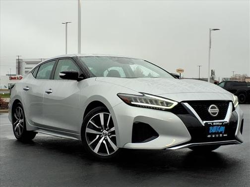 2022 Nissan Maxima SV