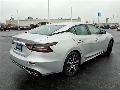 2022 Nissan Maxima SV