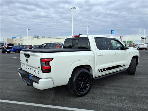 2022 Nissan Frontier SV