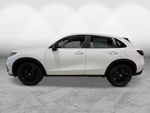 Platinum White Pearl 2027 Honda HR-V Sport