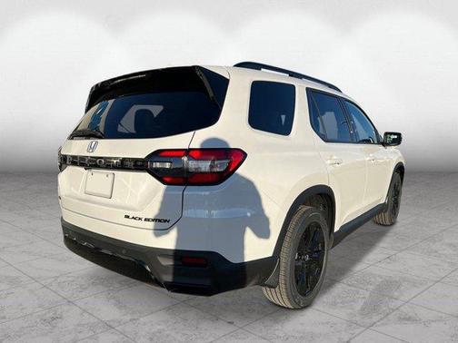 Platinum White Pearl 2026 Honda Pilot Black Edition