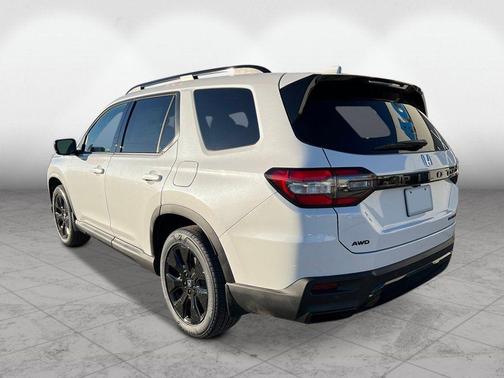 Platinum White Pearl 2026 Honda Pilot Black Edition