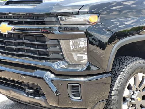 Black 2025 Chevrolet Silverado 2500 Custom