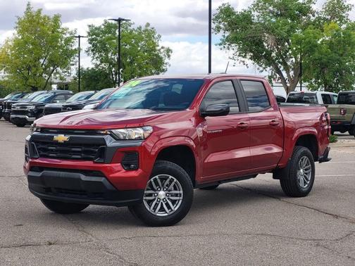 Radiant Red Tintcoat 2024 Chevrolet Colorado LT