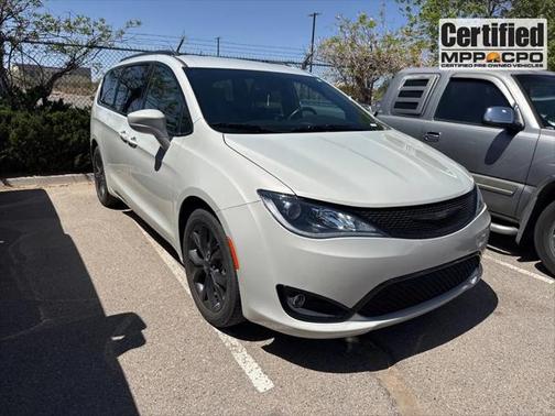 2020 Chrysler Pacifica Touring