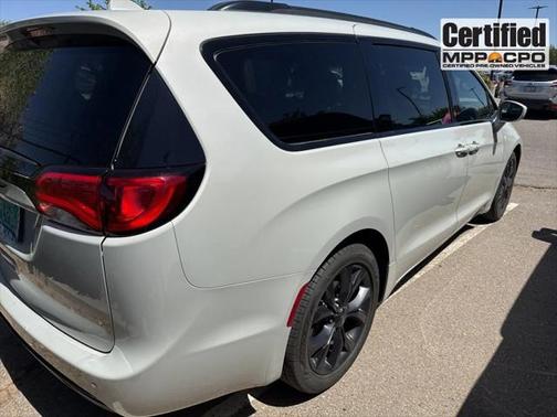 2020 Chrysler Pacifica Touring
