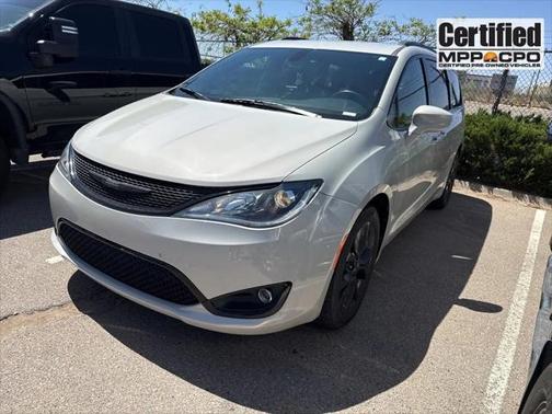 2020 Chrysler Pacifica Touring