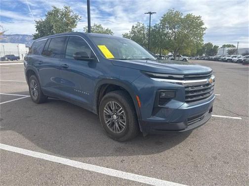 2024 Chevrolet Traverse LS
