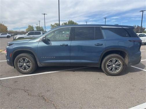 2024 Chevrolet Traverse LS