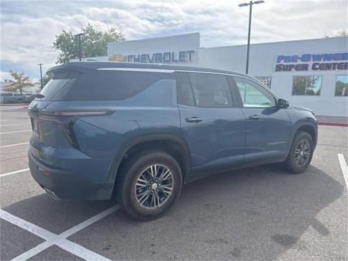 2024 Chevrolet Traverse LS