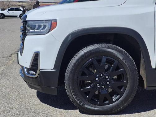 2023 GMC Acadia AWD SLT