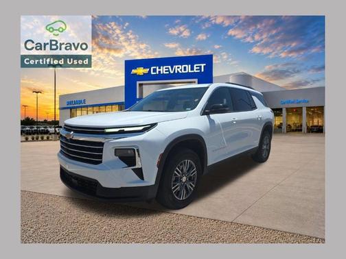 Summit White 2025 Chevrolet Traverse LT