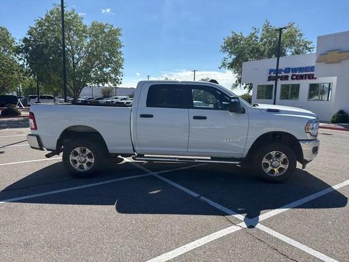 2023 RAM 2500 Big Horn Crew Cab 4x4 6'4' Box