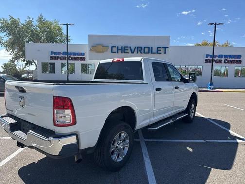 2023 RAM 2500 Big Horn Crew Cab 4x4 6'4' Box