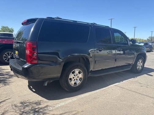 Black Granite Metallic 2011 Chevrolet Suburban 1500 LS