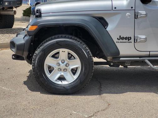 Billet Silver Metallic Clearcoat 2020 Jeep Gladiator Sport S