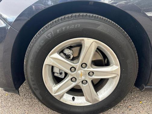 Dark Ash Metallic 2022 Chevrolet Malibu 1LS
