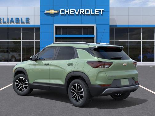 Cacti Green 2026 Chevrolet Trailblazer LT
