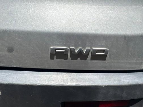 Quicksilver Metallic 2020 GMC Acadia FWD SLE