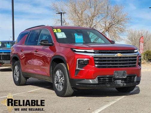 2025 Chevrolet Traverse LT