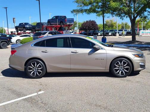 2022 Chevrolet Malibu FWD RS