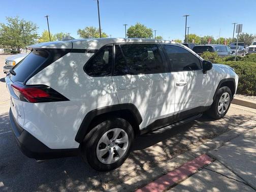 Ice Cap 2023 Toyota RAV4 LE