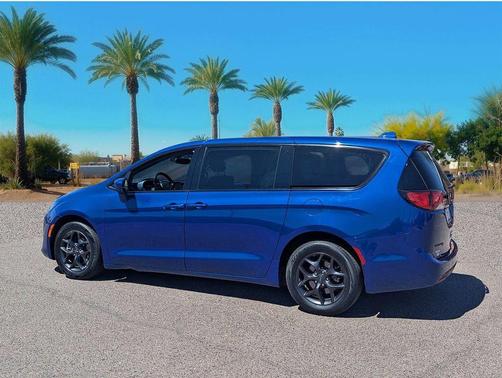Ocean Blue Metallic 2020 Chrysler Pacifica Touring