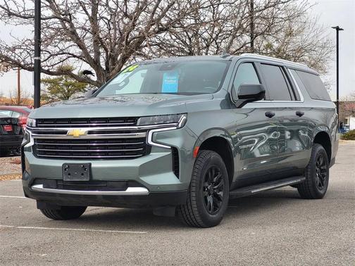 2024 Chevrolet Suburban LT