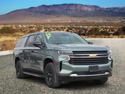 2024 Chevrolet Suburban LT