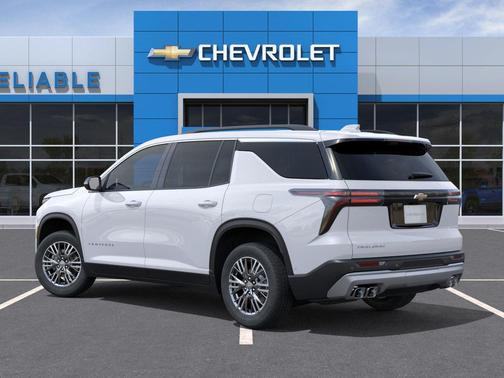 Summit White 2026 Chevrolet Traverse LT
