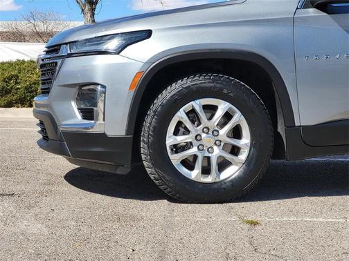 2023 Chevrolet Traverse LS