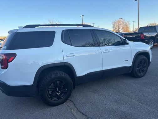 2021 GMC Acadia AWD AT4
