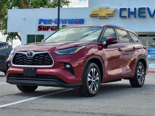 2023 Toyota Highlander XLE