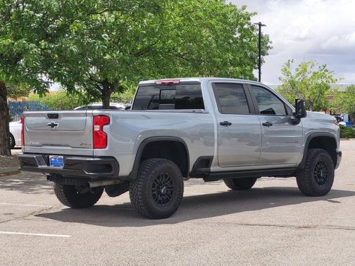 Sterling Gray Metallic 2024 Chevrolet Silverado 2500 4WD Crew Cab Standard Bed ZR2