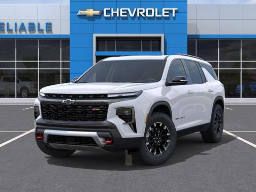 Polar White Tricoat 2026 Chevrolet Traverse AWD Z71