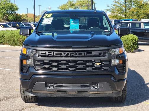 2023 Chevrolet Silverado 1500 Custom