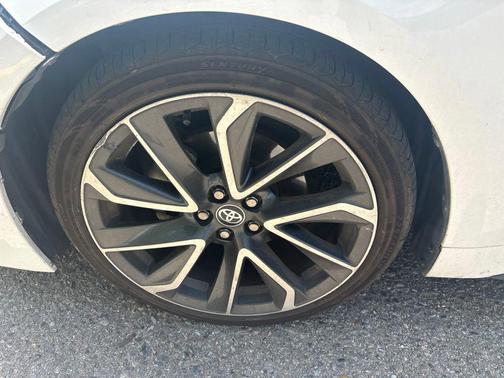 White 2020 Toyota Corolla SE