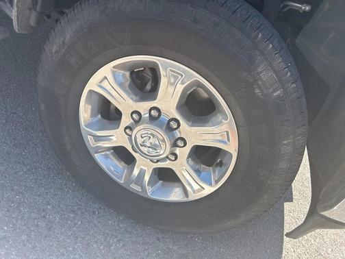 2023 RAM 2500 Big Horn Crew Cab 4x4 6'4' Box