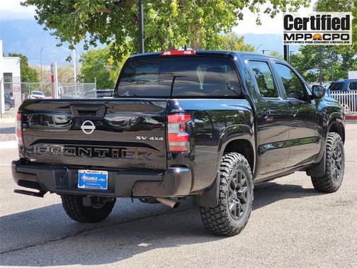 2023 Nissan Frontier SV
