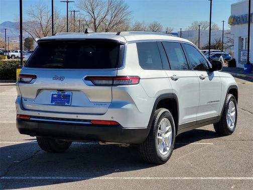 2022 Jeep Grand Cherokee L Laredo