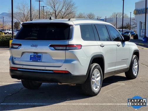 2022 Jeep Grand Cherokee L Laredo