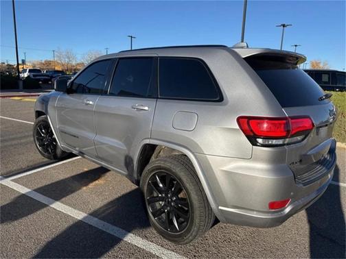 2021 Jeep Grand Cherokee Laredo