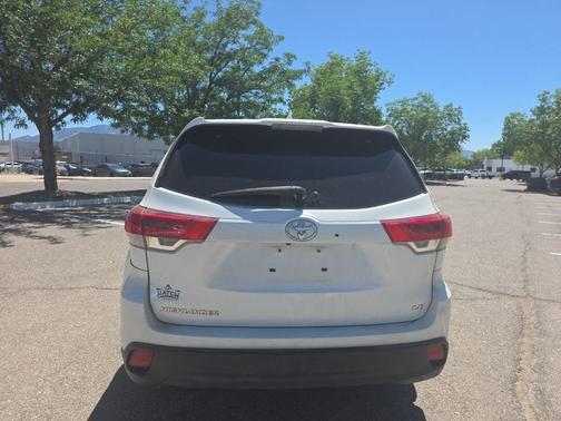 Predawn Gray Mica 2019 Toyota Highlander LE Plus