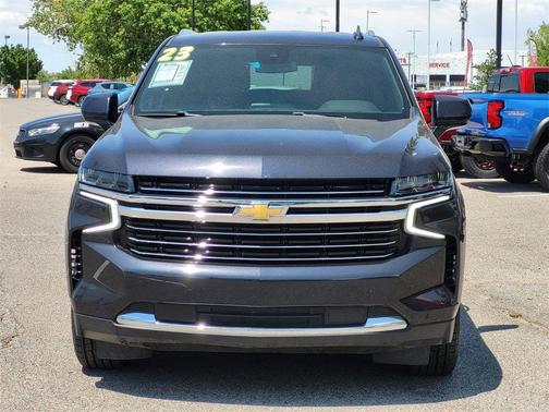 2023 Chevrolet Suburban LT
