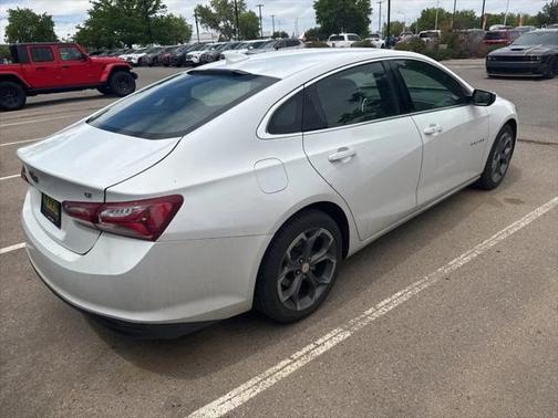 2021 Chevrolet Malibu FWD LT