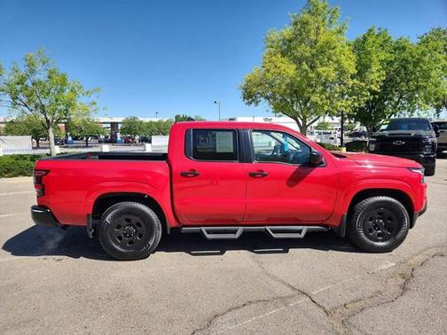 2022 Nissan Frontier S