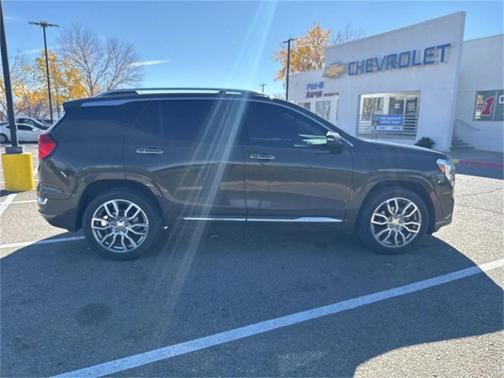 2023 GMC Terrain Denali