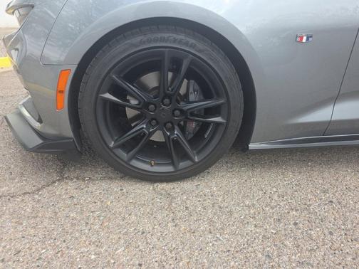 Sharkskin Metallic 2023 Chevrolet Camaro 2SS